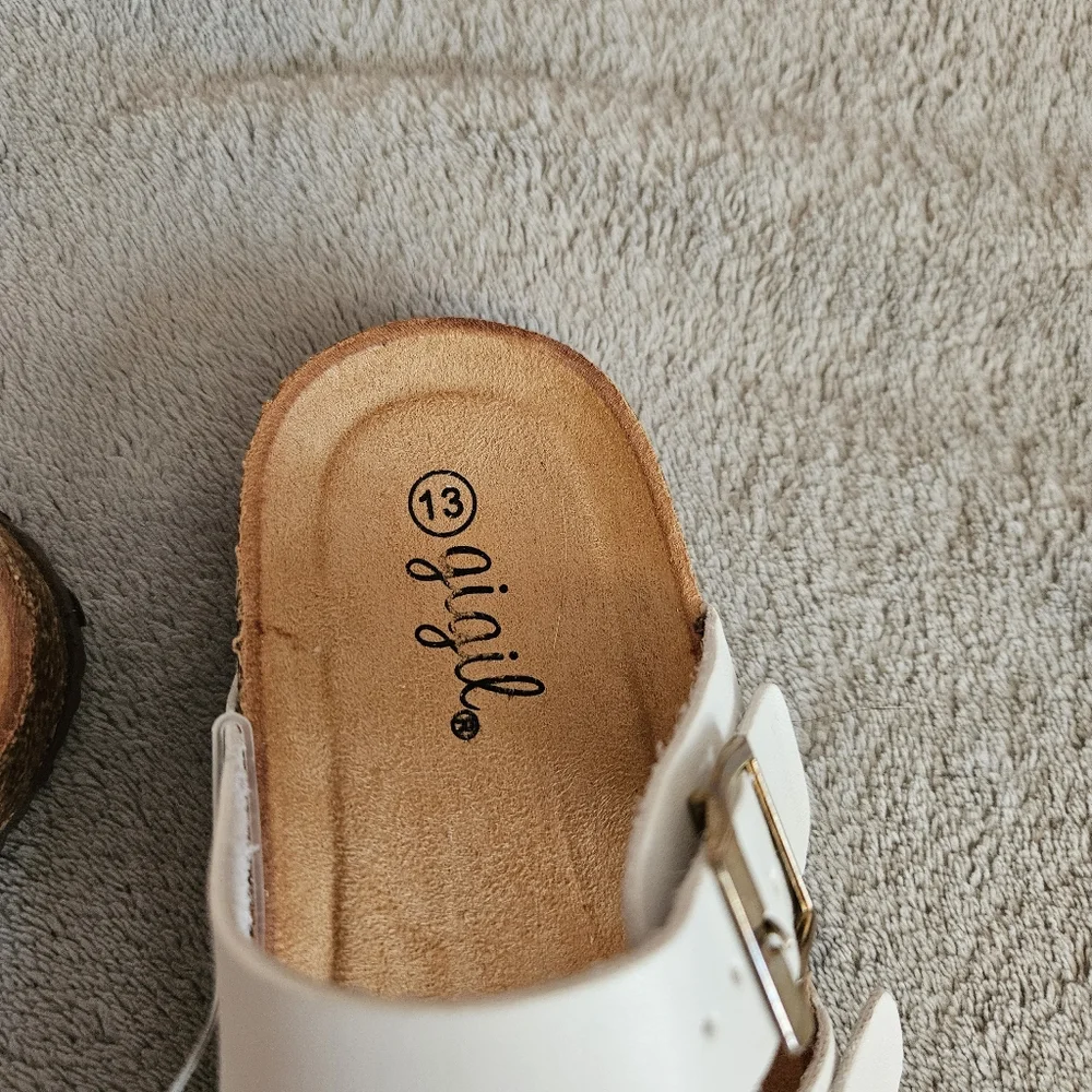 Gigil White Strap Sandals Kids Size 13